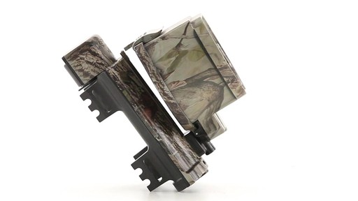 Eyecon Crossfire 7MP Invisi-Flash Trail/Game Camera Camo 360 View - image 4 from the video